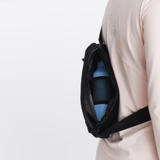 کیف کمری و دوشی تک بند کالنجی KALENJI Waist Bag - Black - Activ Mblty